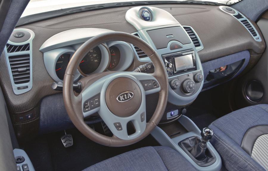  Kia Soul Antenna 2009 года  (фото 14 из 25)